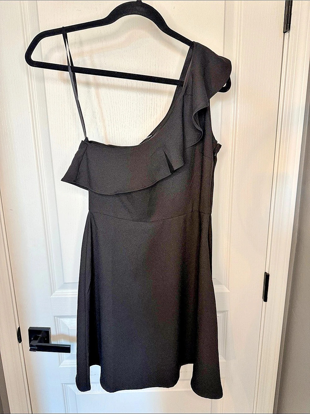 Banana Republic Black Ruffle Mini Dress Size 0 Like New